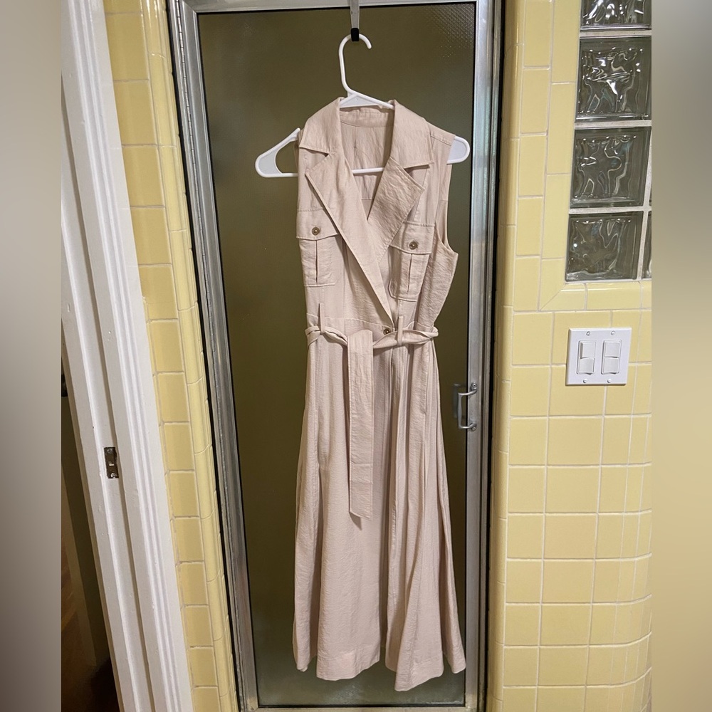 Banana Republic Factory Cream Maxi Dress